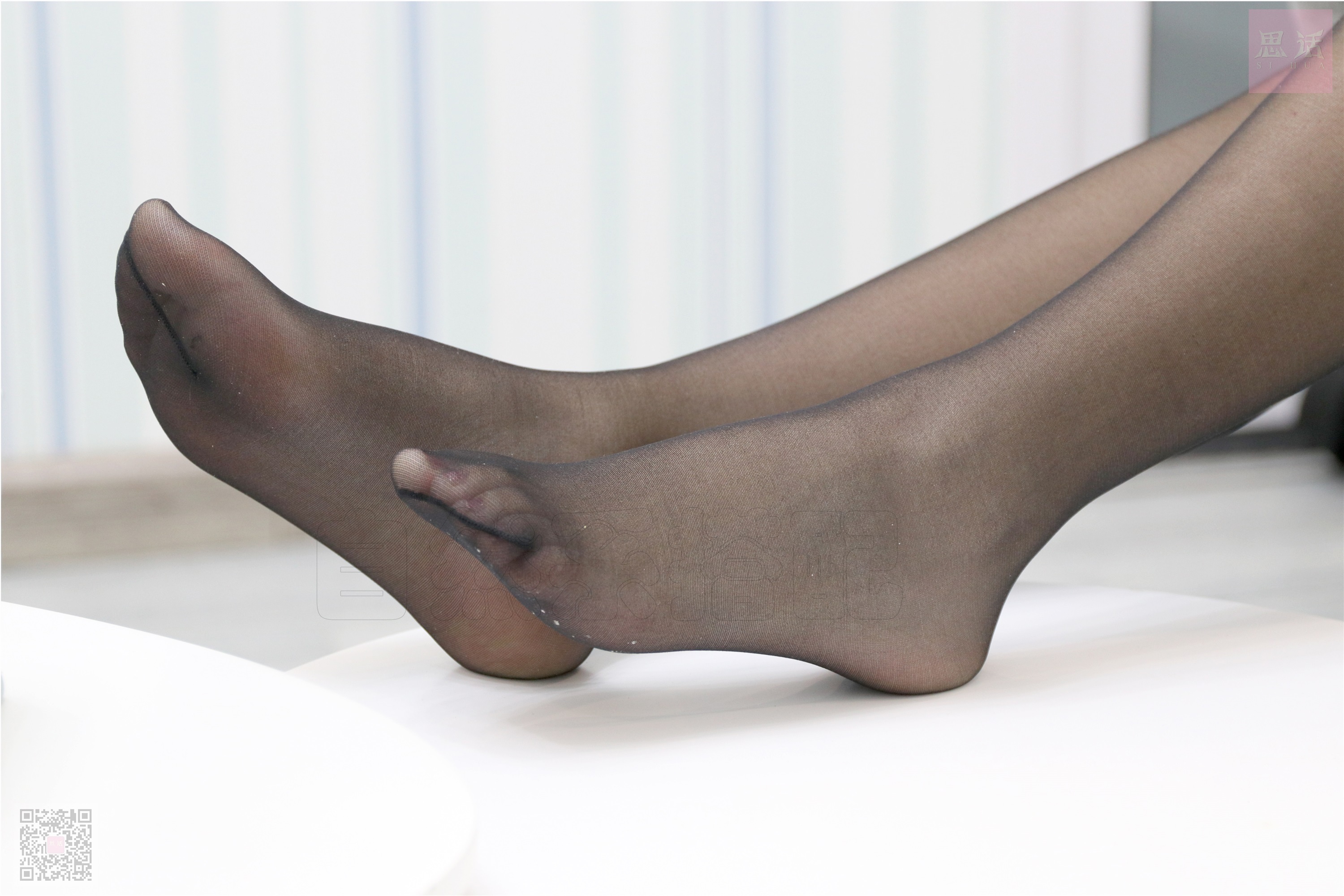 SiHua思话  SH024 可乐 双丸子头邂后上旗袍